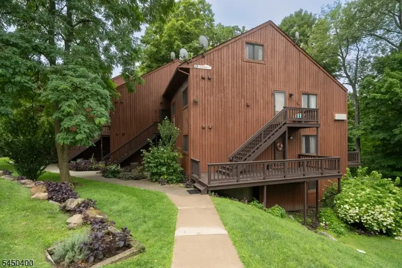 4 Augusta Dr #2, Vernon, NJ 07462 - #1