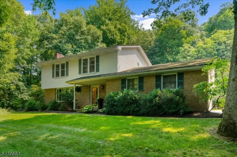 530 Bellwood Park Rd, Bethlehem, NJ 08802 - #1