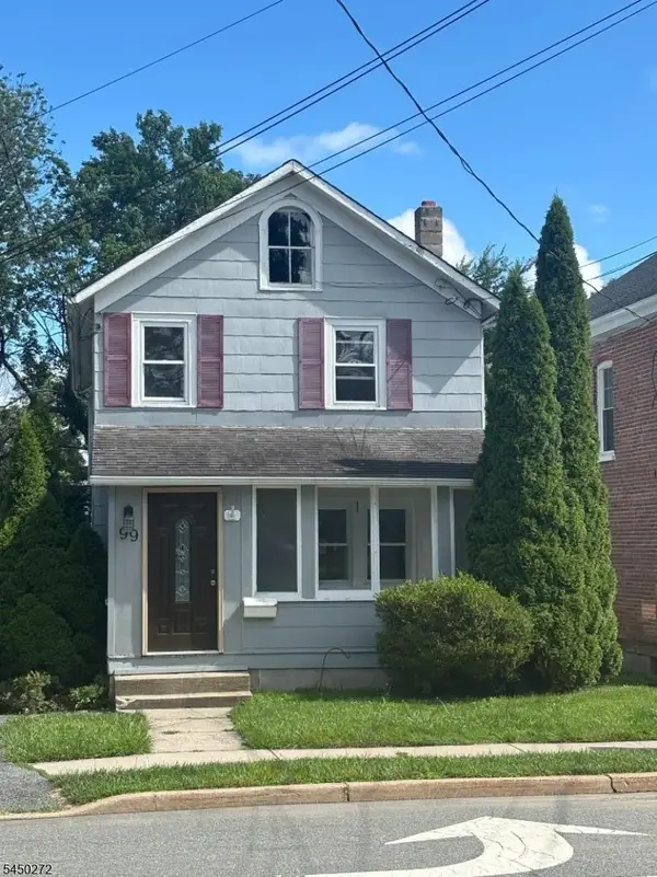99 Madison St, Newton Town, NJ 07860