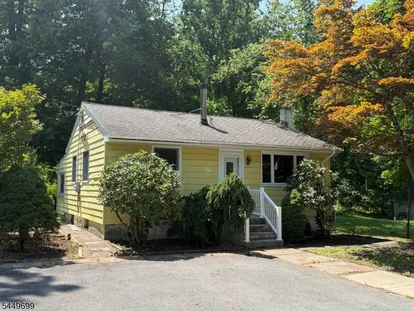 13 Millburn Rd, Jefferson Twp., NJ 07849