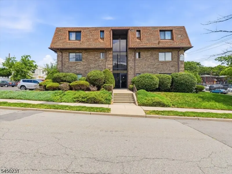 10 Cross St, Silver Lake, NJ 07109 - #1