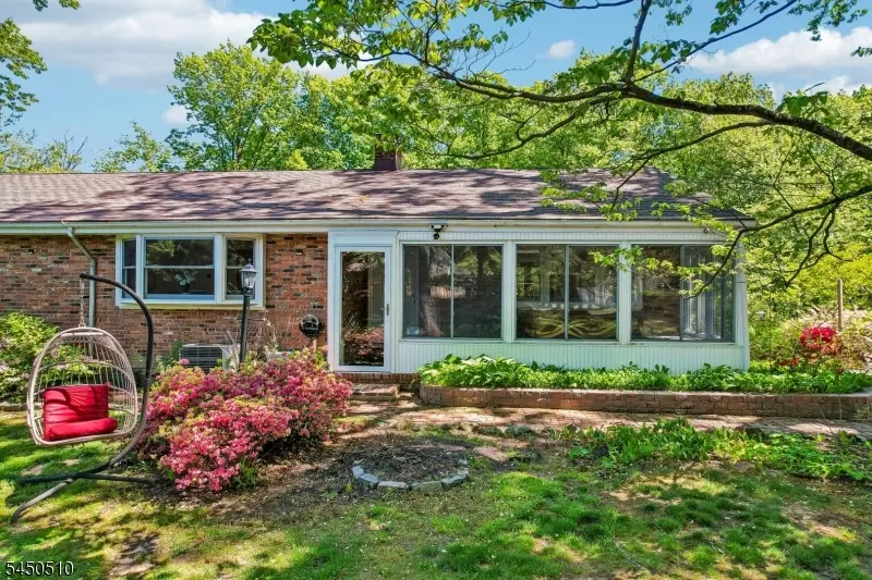 881 Bordentown Ave, Sayreville, NJ 08879 - #1