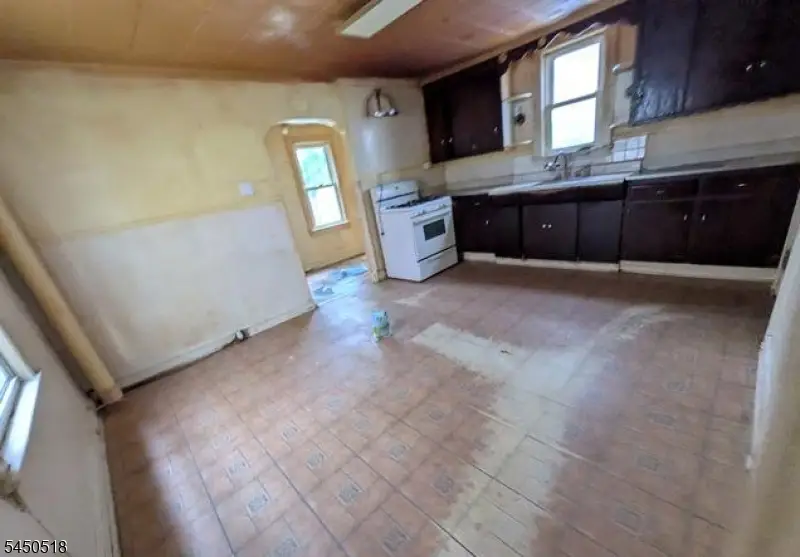 376 Myrtle Ave, Irvington, NJ 07111 - #3