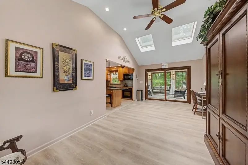 34 Cavell Place, West Caldwell, NJ 07006 - #3