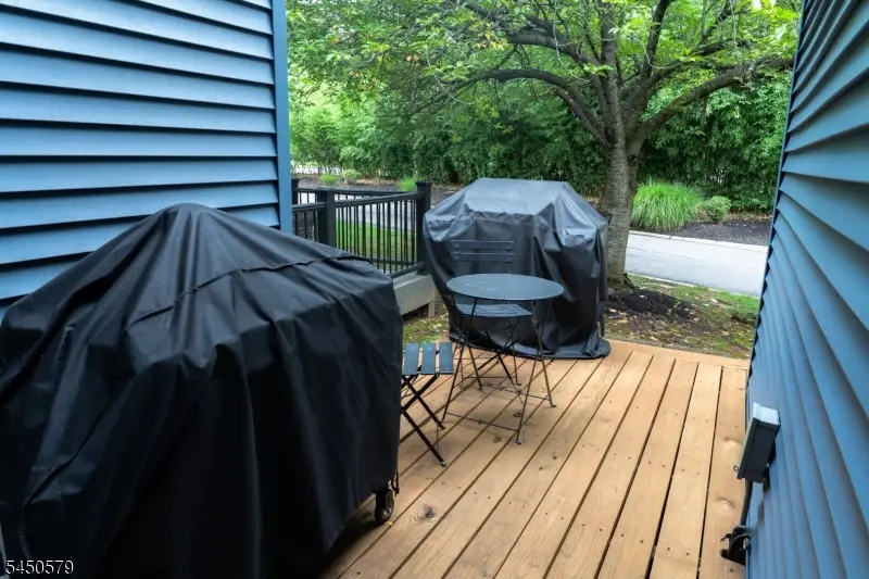 54 Cherrywood Dr, Franklin, NJ 08873 - #3
