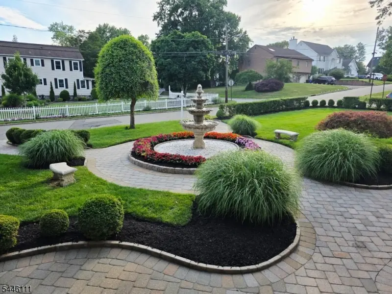 20 Hugenot St, East Hanover, NJ 07936 - #3