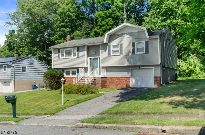 17 Stafford Dr, Wanaque, NJ 07465 - #1