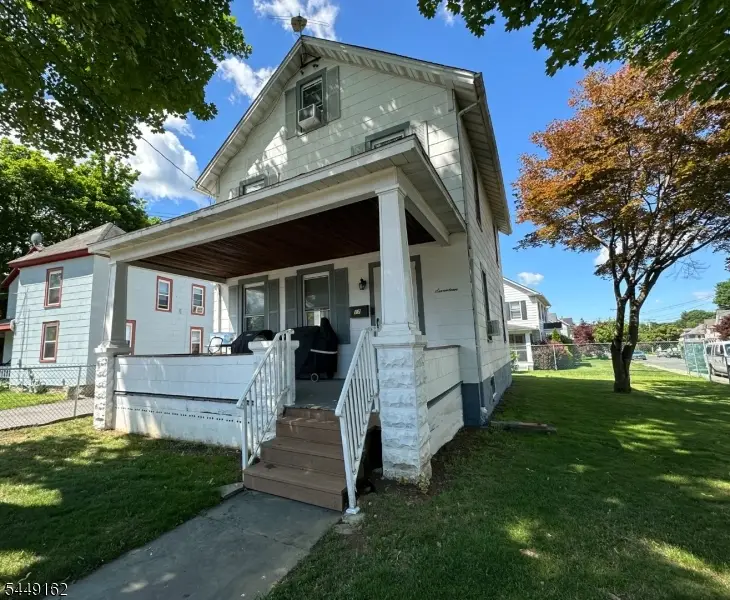 17 N Lincoln Ave, Washington, NJ 07882 - #1