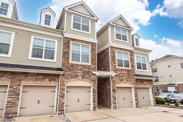 208 Welsh Pl, Morris Plains Boro, NJ 07950