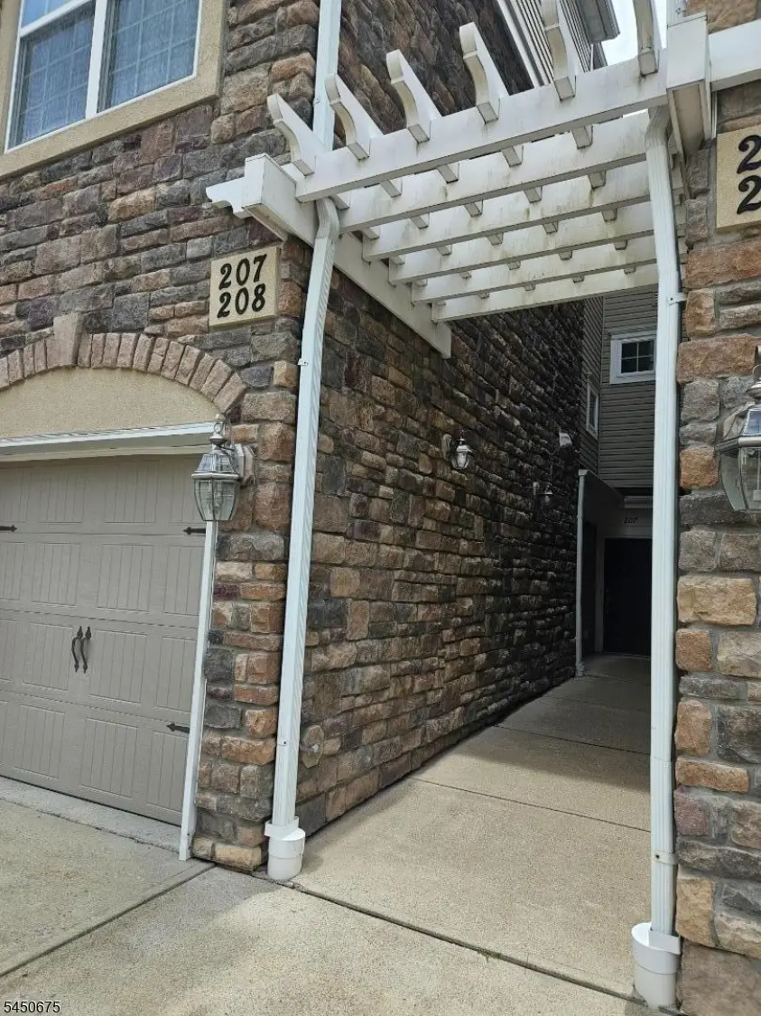 208 Welsh Pl, Morris Plains, NJ 07950 - #2