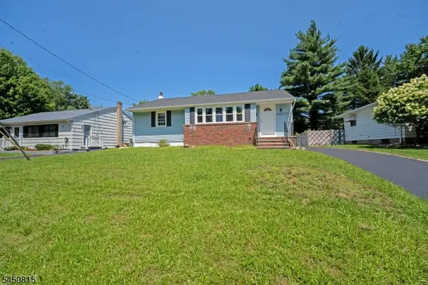 219 Haroldson Pl, Pompton Lakes Boro, NJ 07442