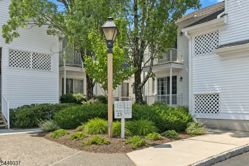 7 Smithfield Ct #7, Bernards, NJ 07920 - #1