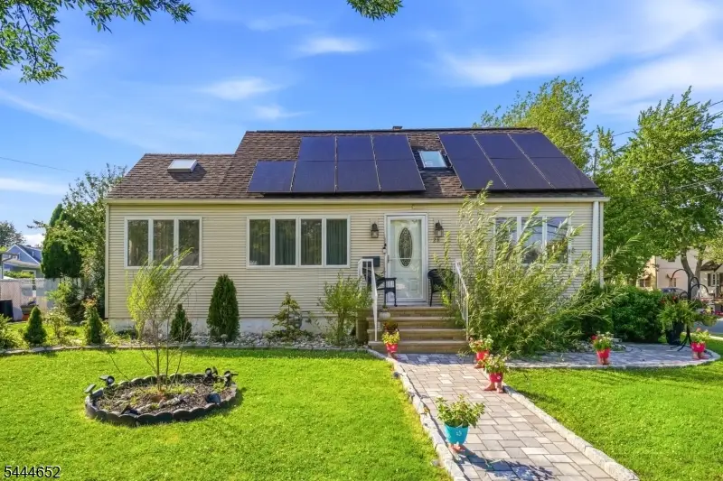 28 Brookhill Ter, Clifton, NJ 07013 - #1
