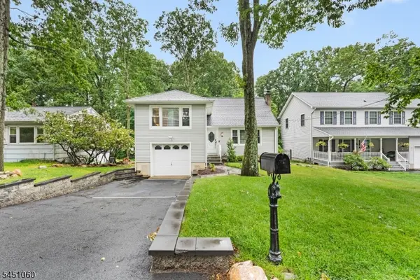 38 Seneca Ave, Rockaway Twp., NJ 07866