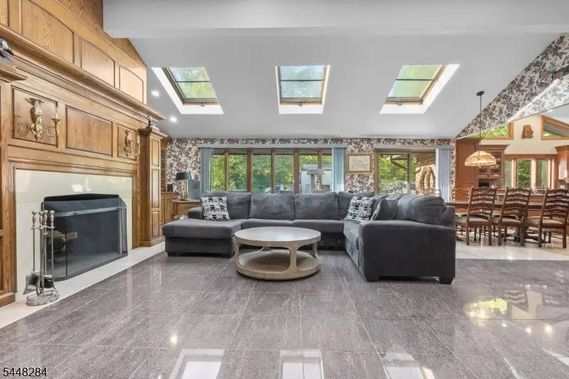 8 Cracco Ln, Wayne, NJ 07470 - #3