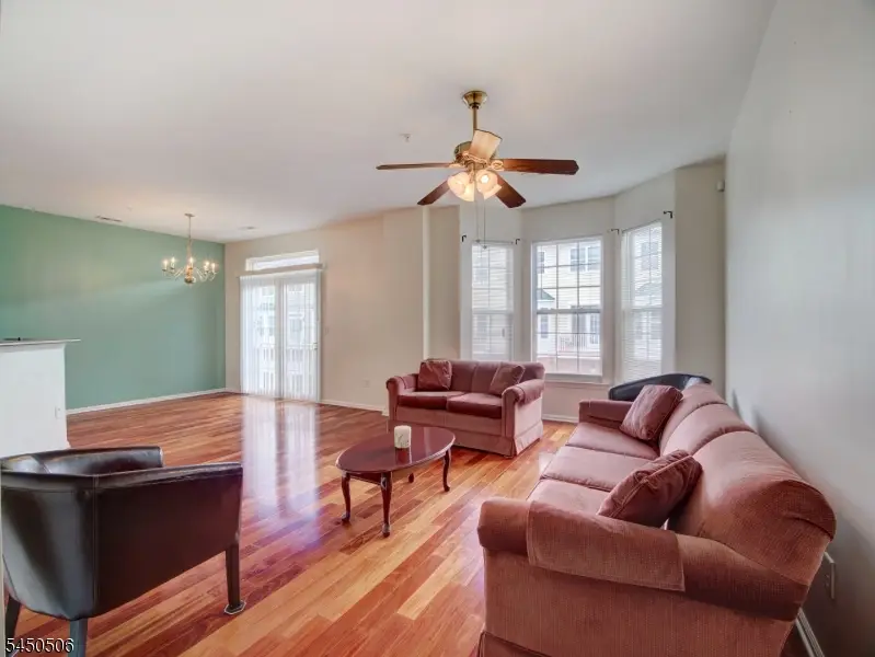 1112 Hamilton St, Belleville, NJ 07109 - #3