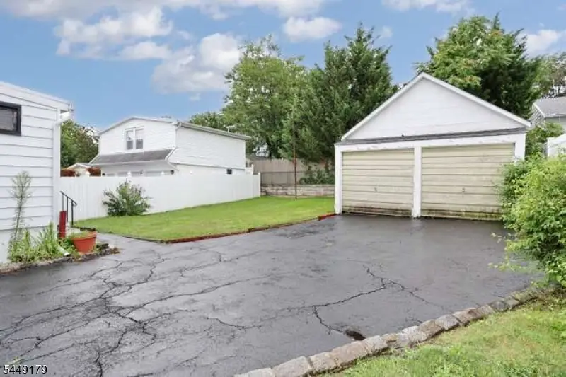 23 Providence Ave, Woodland Park, NJ 07424 - #3