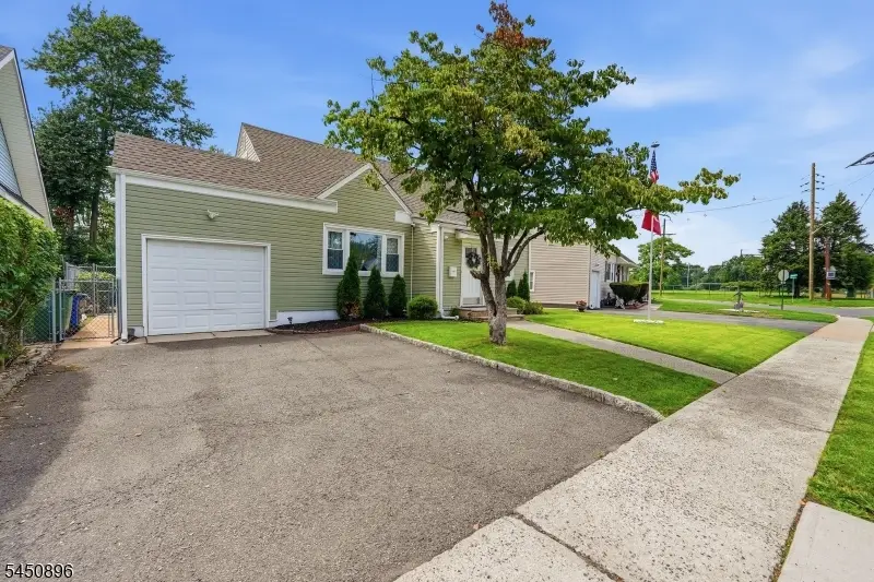 1204 Wheatsheaf Rd, Roselle, NJ 07203 - #2