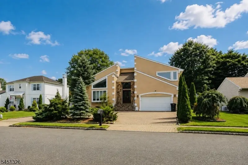 26 Benjamin Dr, Springfield, NJ 07081 - #1