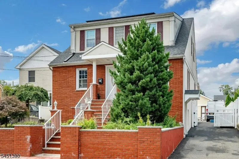 446 Post Ave, Lyndhurst, NJ 07071 - #2