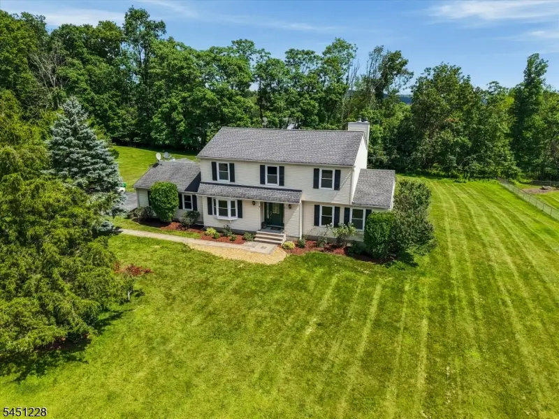 9 North Field Dr, Wantage, NJ 07461 - #2