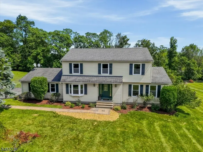 9 North Field Dr, Wantage, NJ 07461 - #3