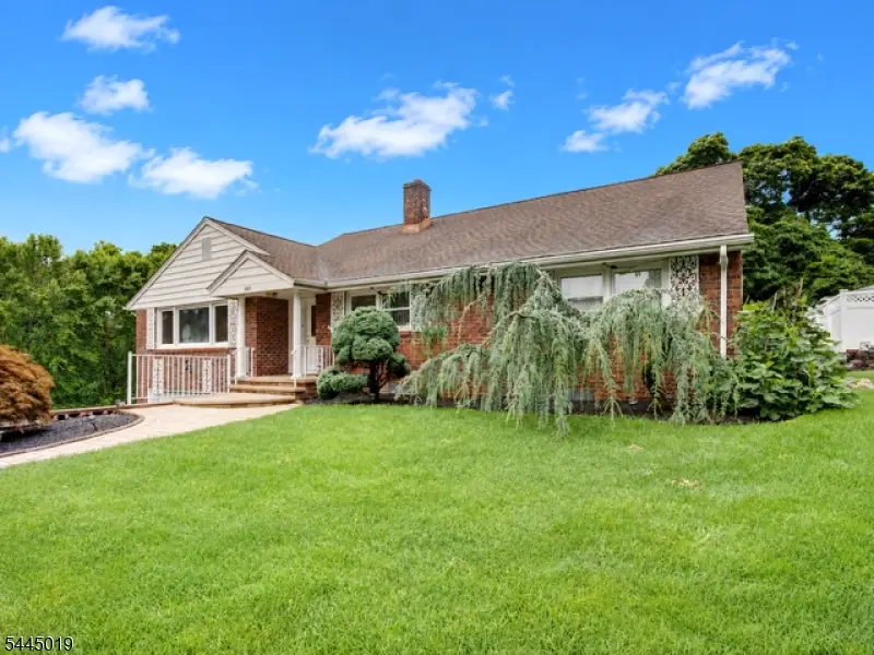 441 N 15th St, Kenilworth, NJ 07033 - #1