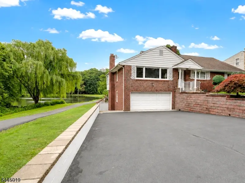 441 N 15th St, Kenilworth, NJ 07033 - #2