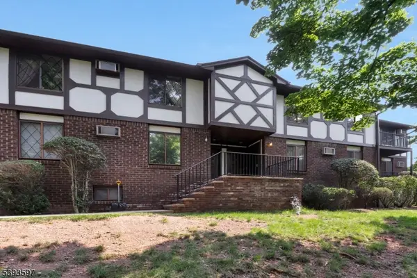 76 Farm Rd #O, Hillsborough Twp., NJ 08844
