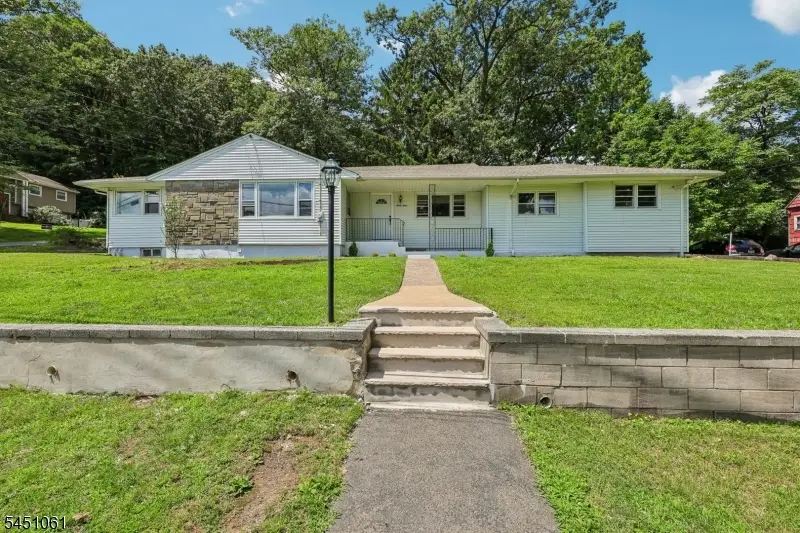 33 Lotz Ave, North Haledon, NJ 07508 - #2