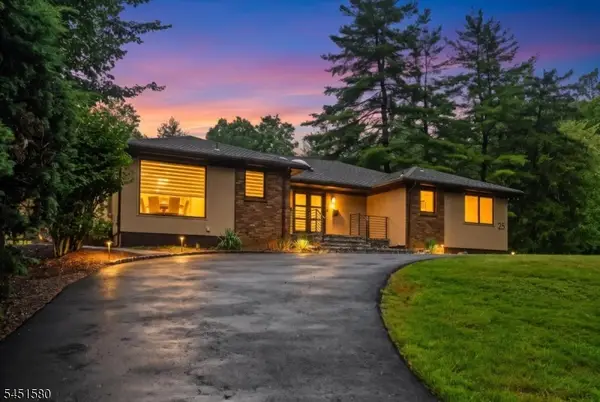 25 N Hillside Ave, Livingston Twp., NJ 07039
