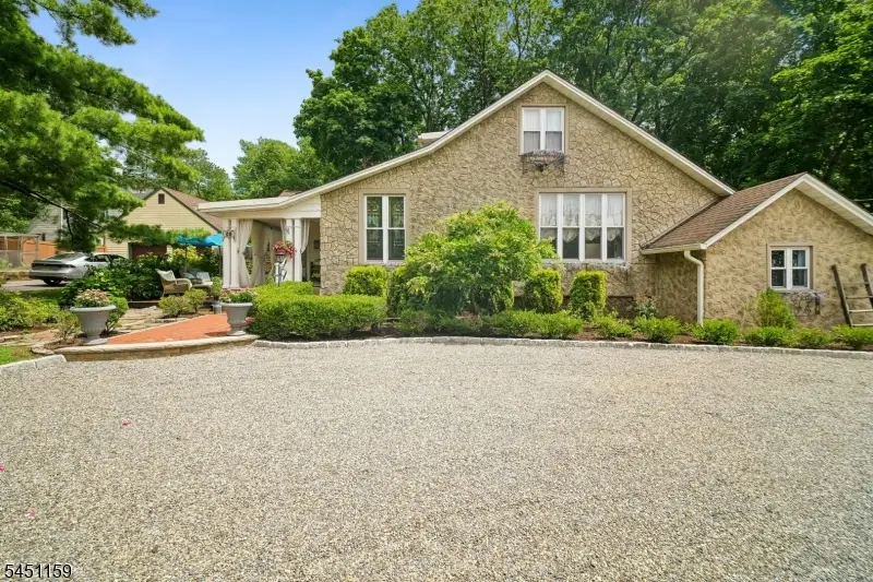 40 Edgewood Ave, West Orange, NJ 07052 - #2