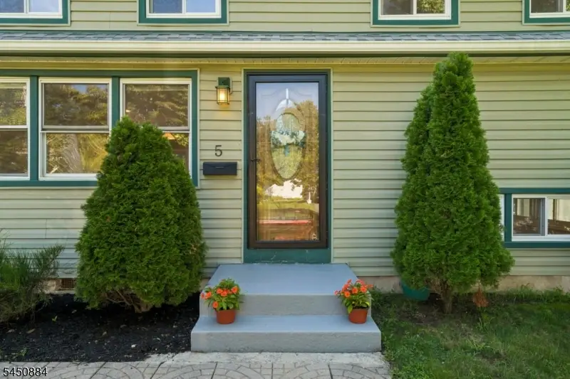 5 Bradford Rd, East Brunswick, NJ 08816 - #2