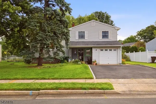 8 Growney St, Edison Twp., NJ 08817