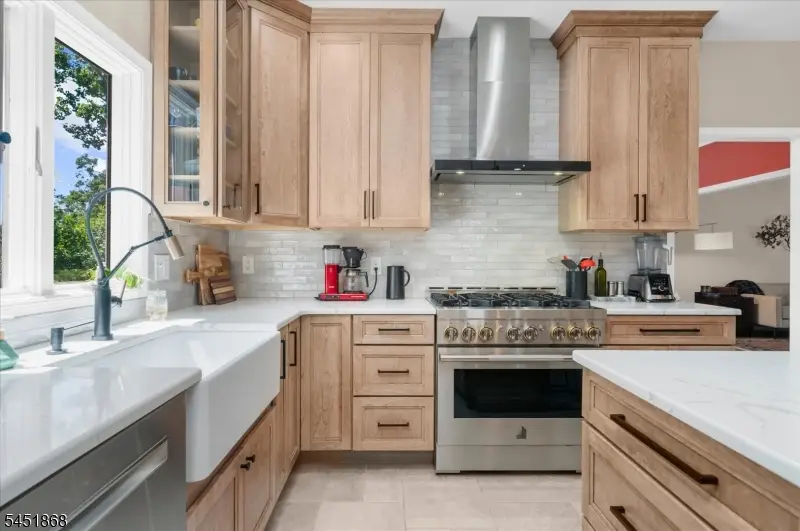 15 Austin Hill Rd, Annandale, NJ 08809 - #1