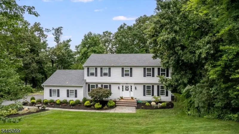81 Poplar Dr, Morris Plains, NJ 07950 - #1