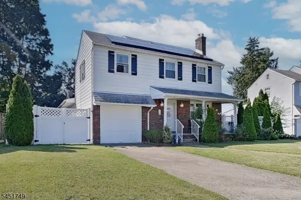 112 Elmwood Dr, Elmwood Park Boro, NJ 07407
