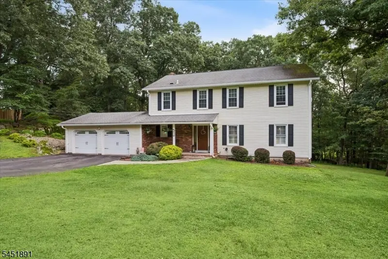 19 Mohawk Ave, Hopatcong, NJ 07843 - #2