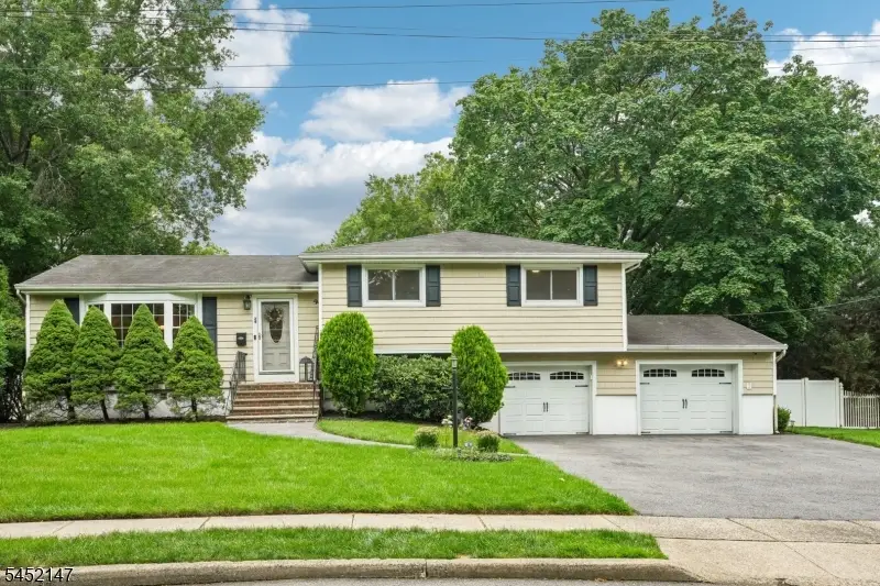 24 Lawrence Rd, Preakness, NJ 07470 - #1