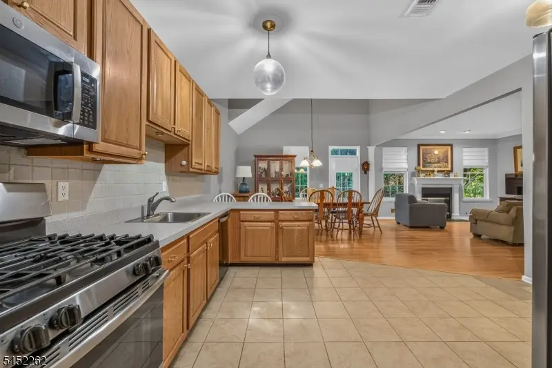 5 Indian Plantation St, Flemington, NJ 08822 - #3