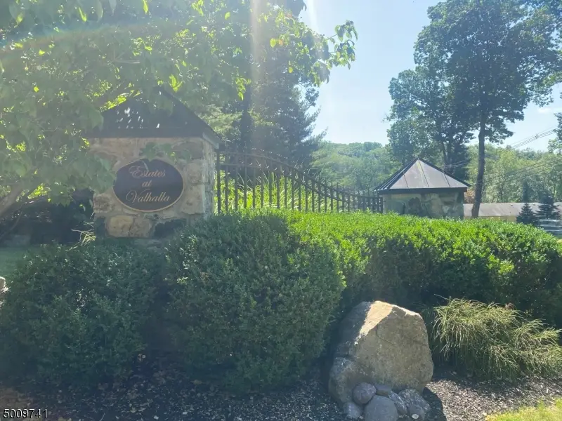 8 Quarry Mountain Ln, Montville, NJ 07045 - #1