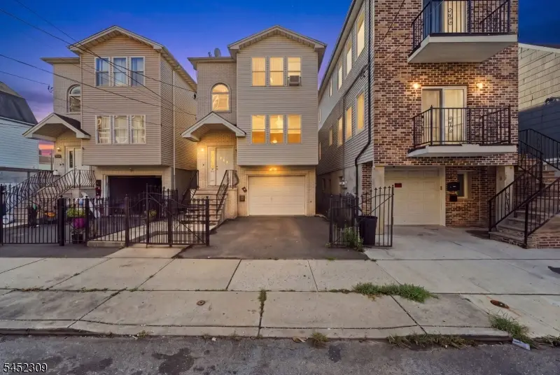 629 S 18th St, Newark, NJ 07103 - #1