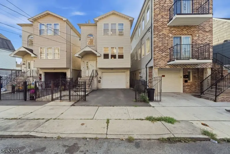 629 S 18th St, Newark, NJ 07103 - #2