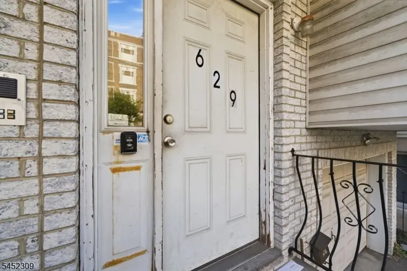 629 S 18th St, Newark, NJ 07103 - #3