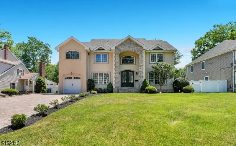 49 Hall Dr, Clark, NJ 07066 - #1