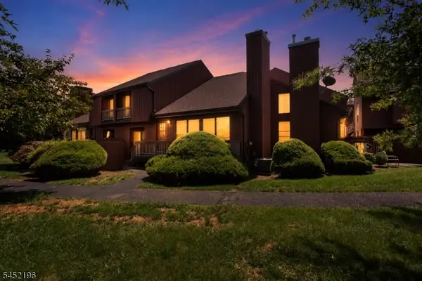 27 Bloomingdale Dr #3C, Hillsborough Twp., NJ 08844