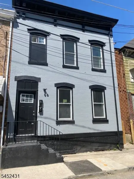 24 Sanford St, Trenton, NJ 08618 - #1