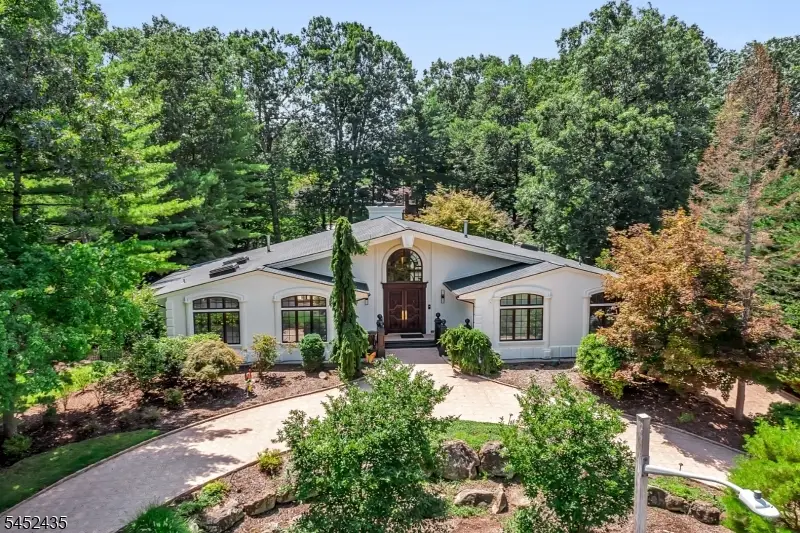 8 Driftwood Drive, Livingston, NJ 07039 - #3