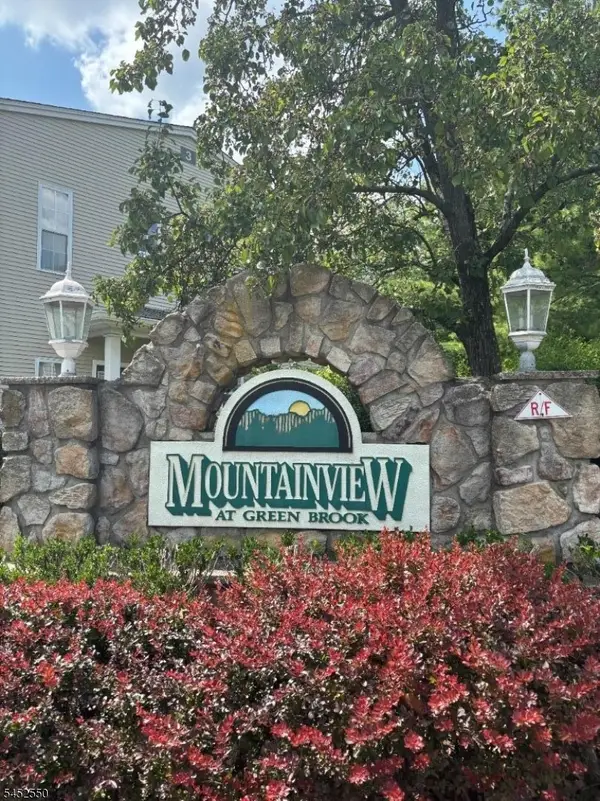 124 Wallace Ct #701, Green Brook Twp., NJ 08812