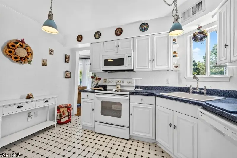 3411 Richmond Ct, Hillsborough, NJ 08844 - #2
